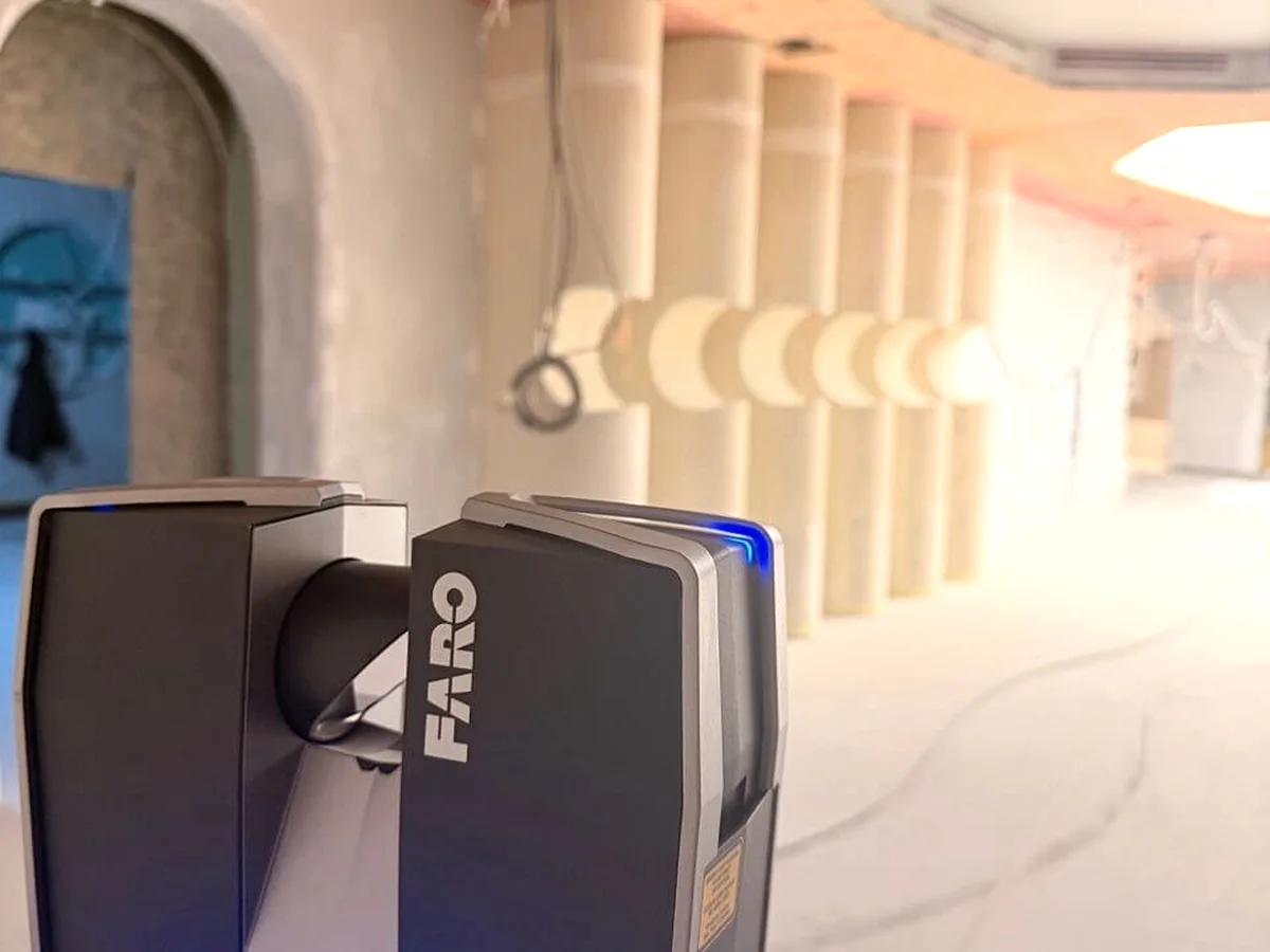 Лазерный сканер FARO Focus на объекте во время обмерных работ